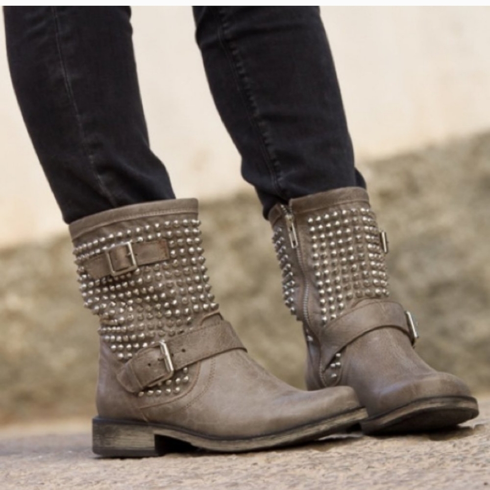 Steve Madden Monicaa studded moto boots